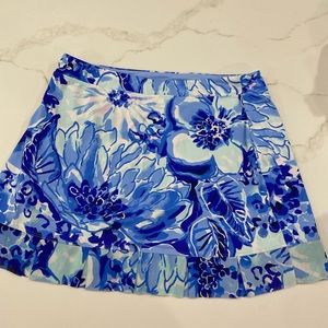 Lilly Pulitzer pretty skort. Luxletic material. Sz M